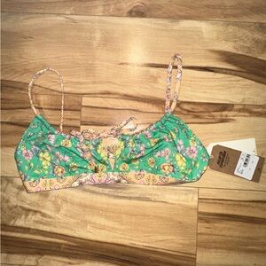 NWT Billabong Bikini Top
